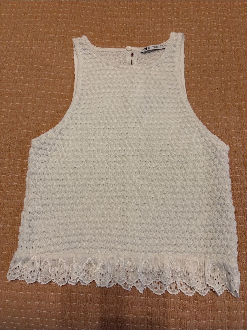 ZARA Cream Sleeveless Knit Tank with Eyelet Lace Hem